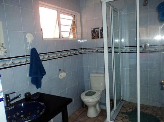 Room image 4