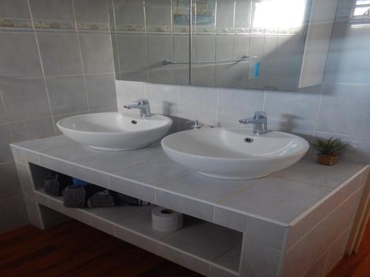 Room image 1