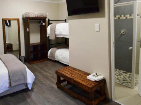 Room image 2