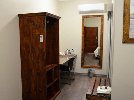 Room image 5