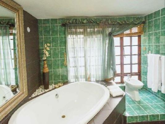 Room image 2