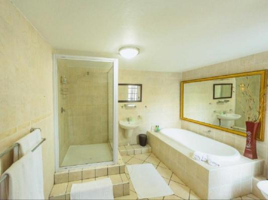 Room image 14