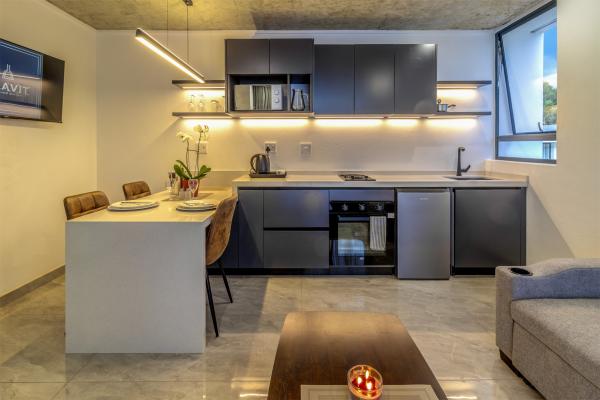 Kravit Premier Suites - 202932