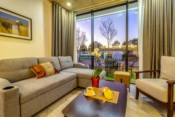 Kravit Premier Suites - 202936