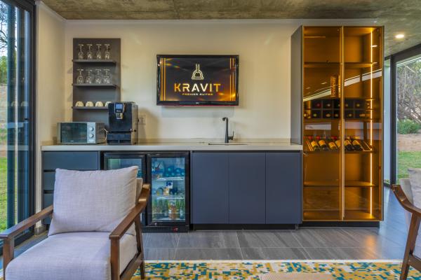 Kravit Premier Suites - 202939
