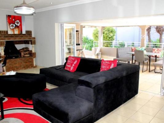 Comfort E Casa Guest Lodge - 203034