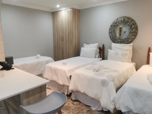 Comfort E Casa Guest Lodge - 203058