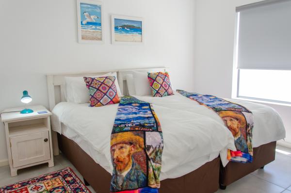 Room image 4