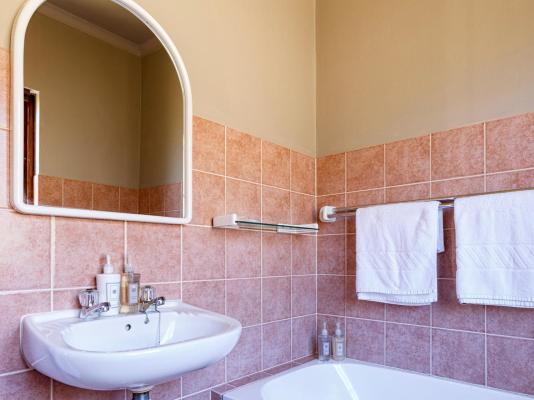Room image 7