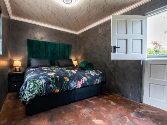 Room image 4