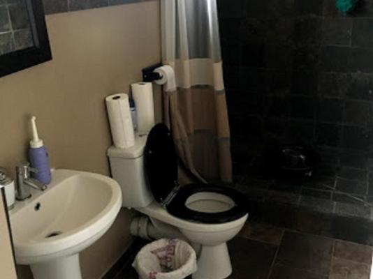 Room image 1