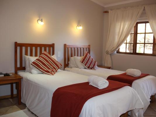 Room image 4
