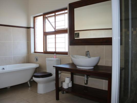 Room image 2