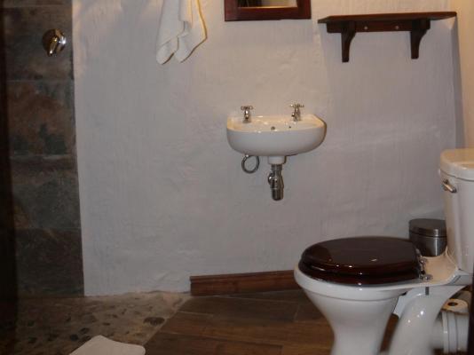 Room image 4