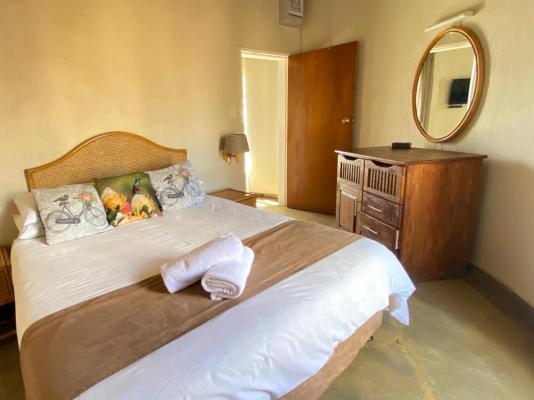 Room image 1