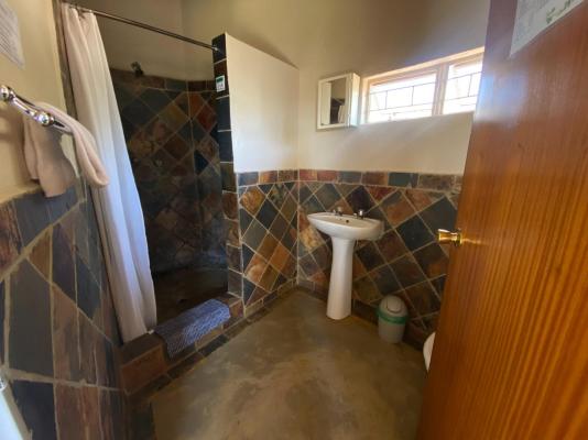 Room image 4
