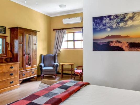 Room image 4