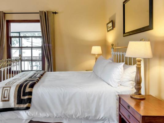 Room image 1