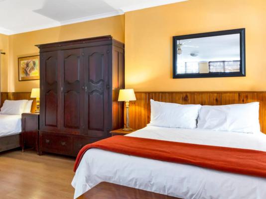 Room image 4