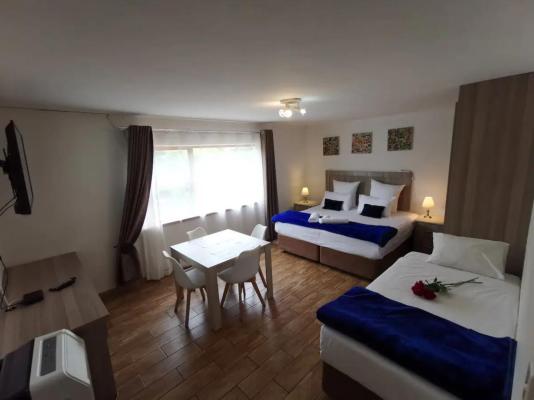 Room image 1