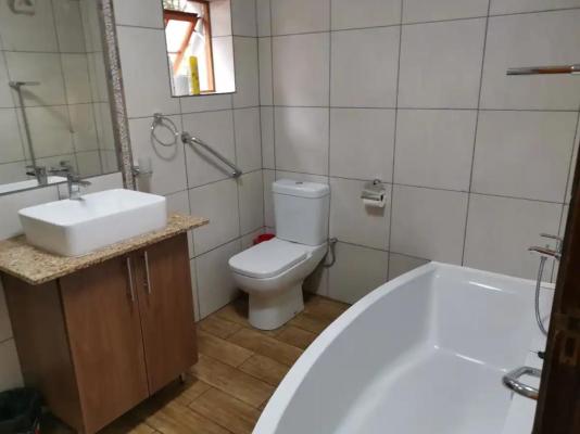 Room image 23