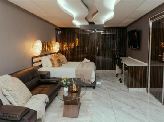 Room image 3