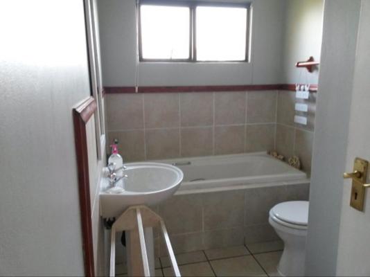 Room image 1