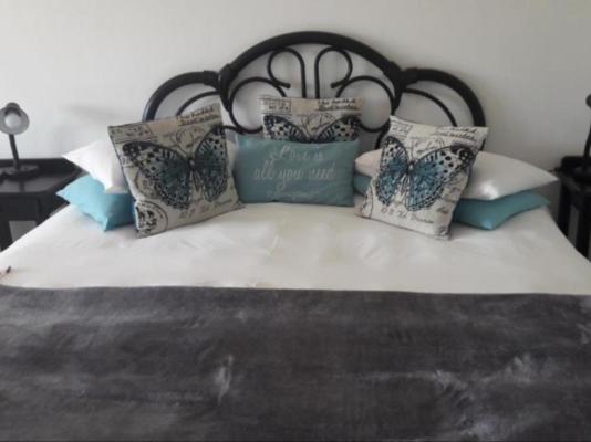 Room image 4