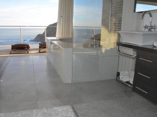 Room image 1
