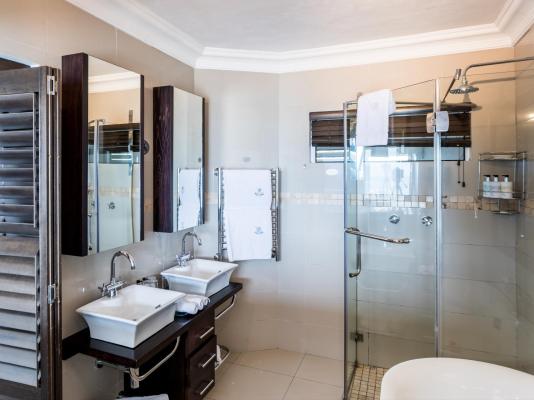 Room image 5