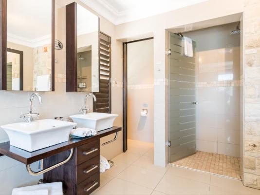 Room image 2