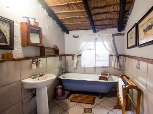 Winterton Country Lodge at Rose Cottage - 204177