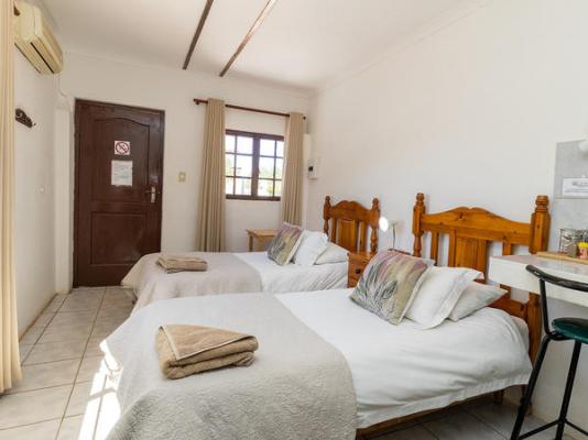 Room image 1