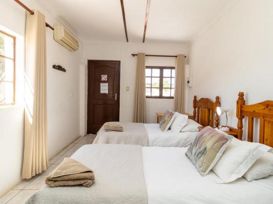 Room image 3