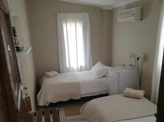 Room image 1