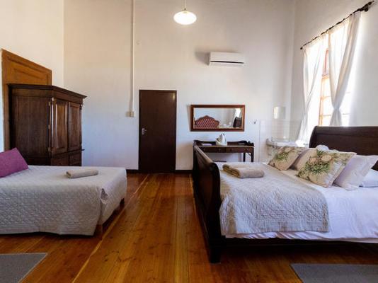 Room image 9
