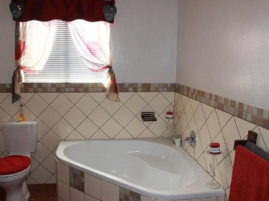 Room image 5