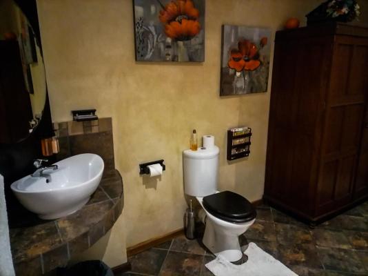 Room image 10