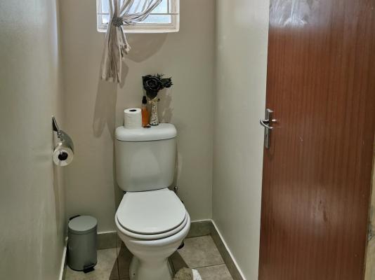 Room image 2