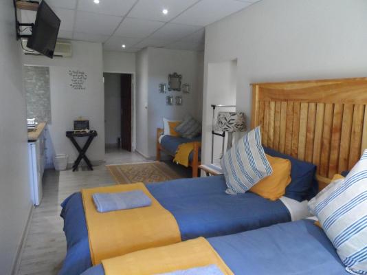 Room image 3