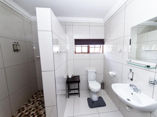 Room image 1