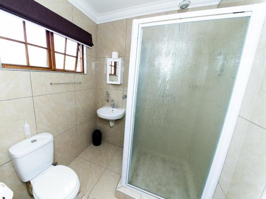 Room image 2