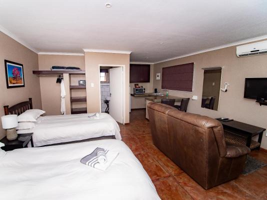 Room image 15