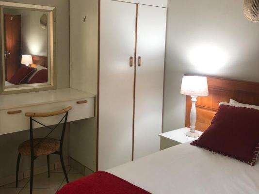 Room image 4