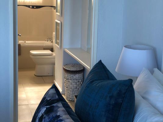 Room image 3