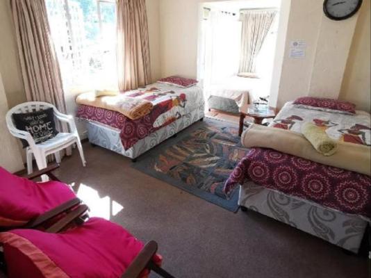 Room image 4