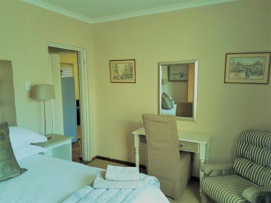 Clarence Retreat - 205451