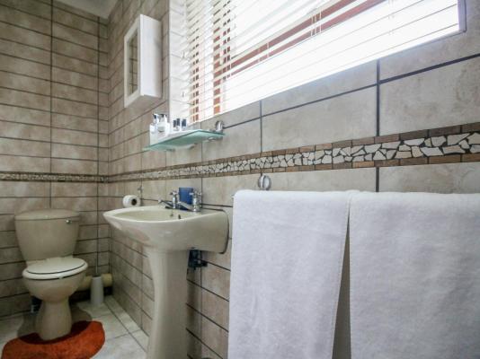 Room image 2