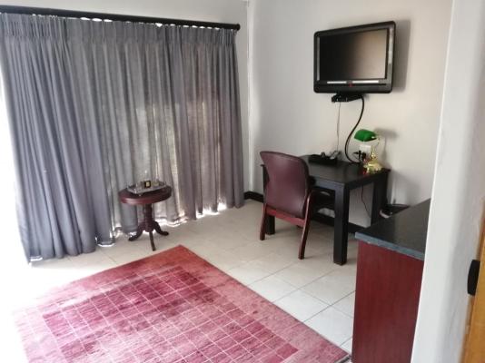 Room image 8