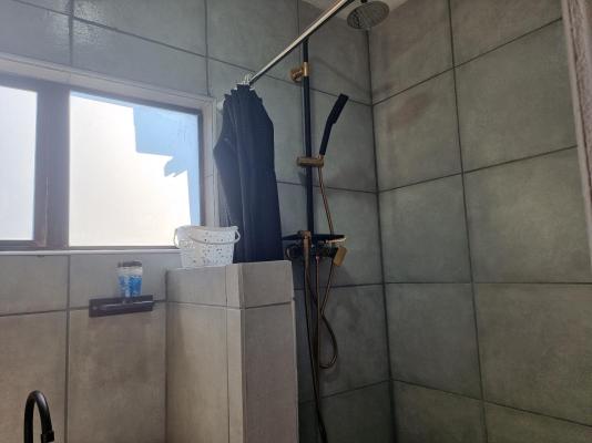Room image 5